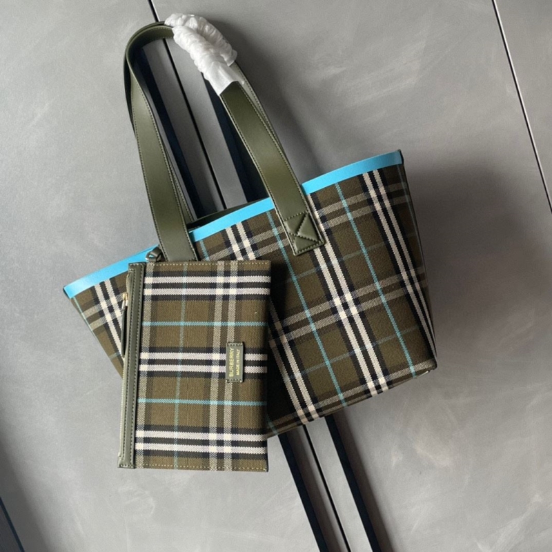 B**rry shopping bags